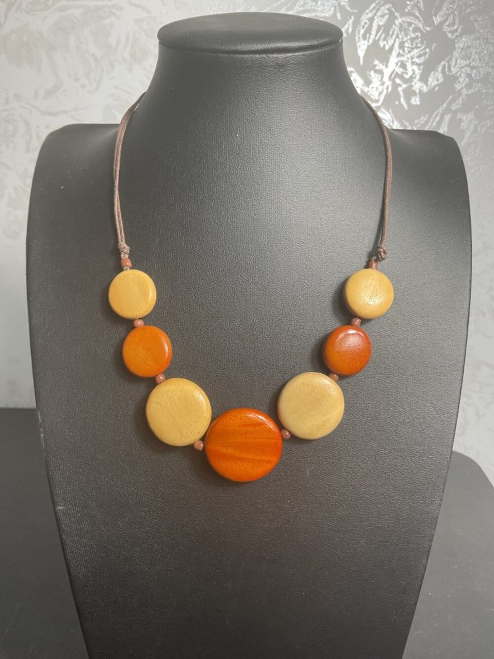 Boho Chunky Wooden Disc Statement Necklace Vintage 70s Earthy Retro Orange Cream
